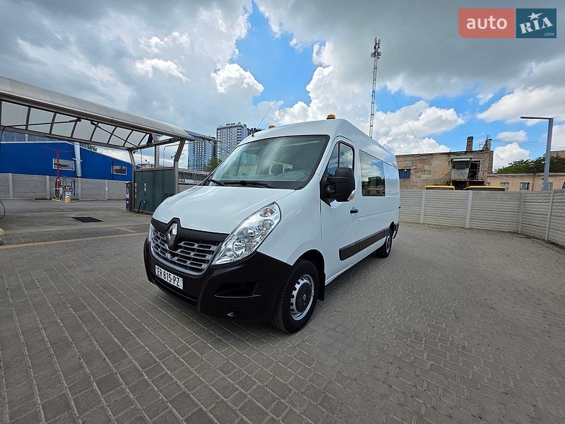 Грузопассажирский фургон Renault Master 2017 в Одессе
