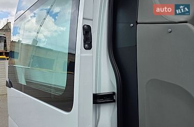 Грузопассажирский фургон Renault Master 2017 в Одессе