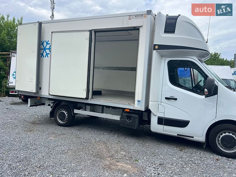 Другие грузовики Renault Master 2017 в Ровно