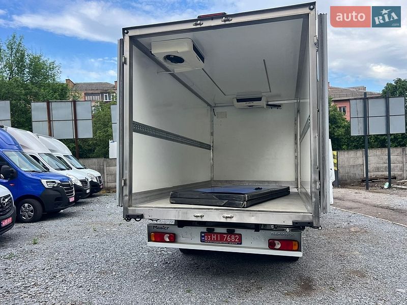 Другие грузовики Renault Master 2017 в Ровно