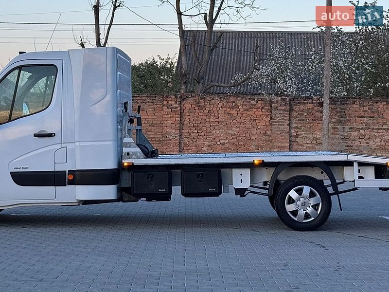 Автовоз Renault Master 2015 в Дубно