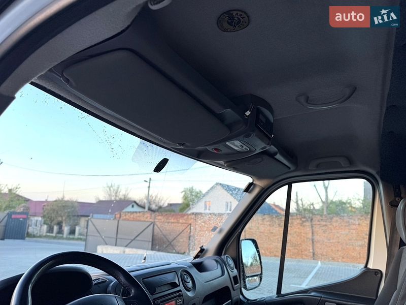 Автовоз Renault Master 2015 в Дубно
