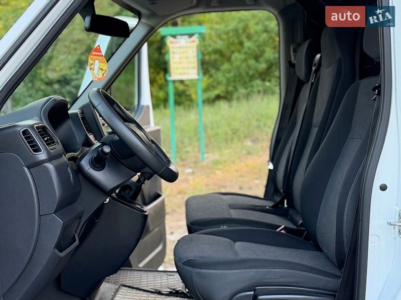 Вантажний фургон Renault Master 2020 в Києві