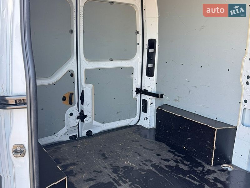 Грузовой фургон Renault Master 2020 в Ужгороде