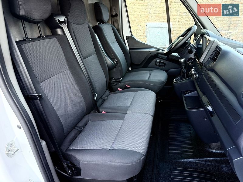 Вантажний фургон Renault Master 2021 в Дубні
