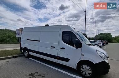 Вантажний фургон Renault Master 2015 в Львові
