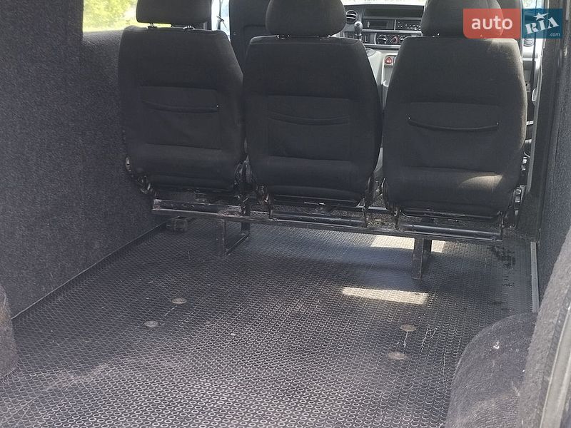 Грузопассажирский фургон Renault Master 2007 в Радивилове