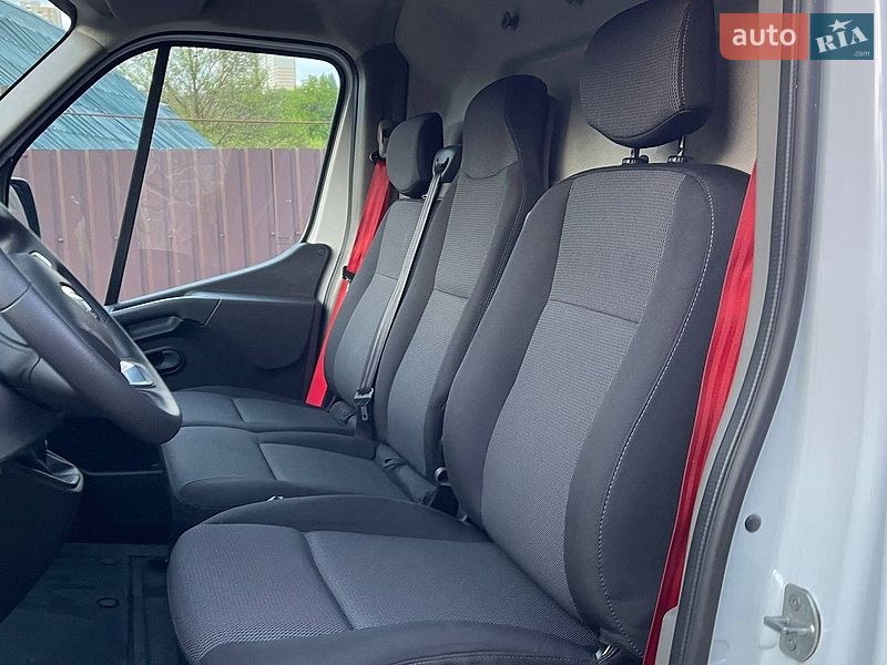 Микроавтобус грузовой (до 3,5т) Renault Master 2023 в Киеве