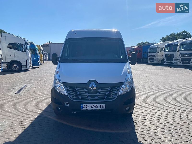 Грузовой фургон Renault Master 2016 в Мукачево