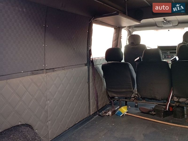 Мінівен Renault Master 2006 в Володимирі