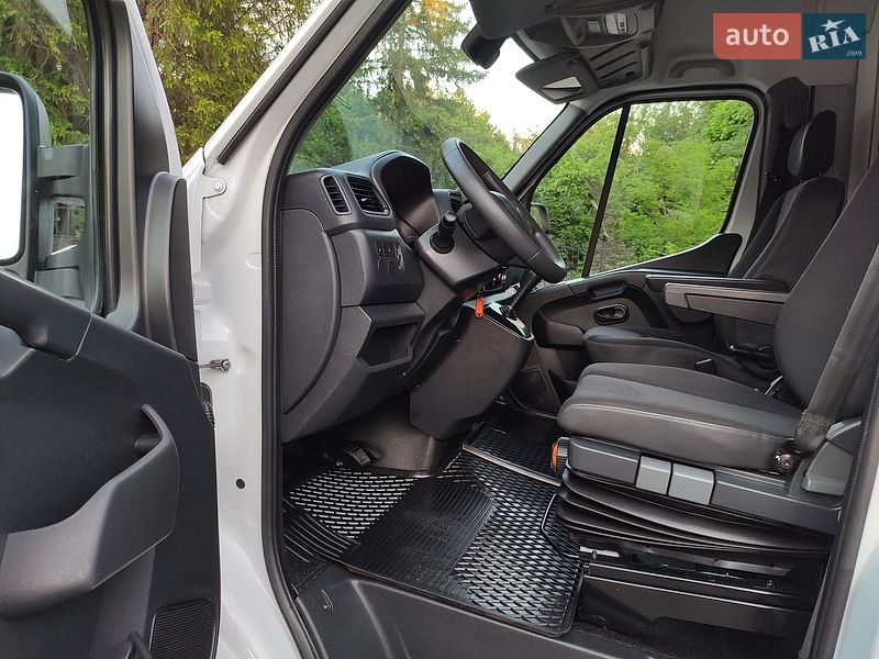 Вантажний фургон Renault Master 2021 в Бердичеві