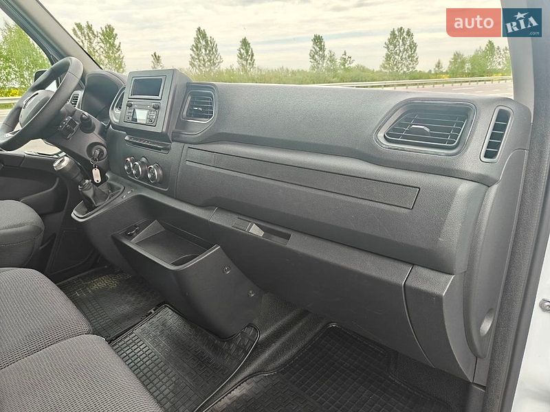 Вантажний фургон Renault Master 2021 в Полтаві