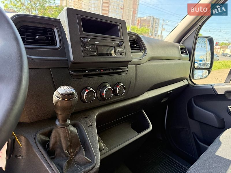 Вантажний фургон Renault Master 2021 в Одесі