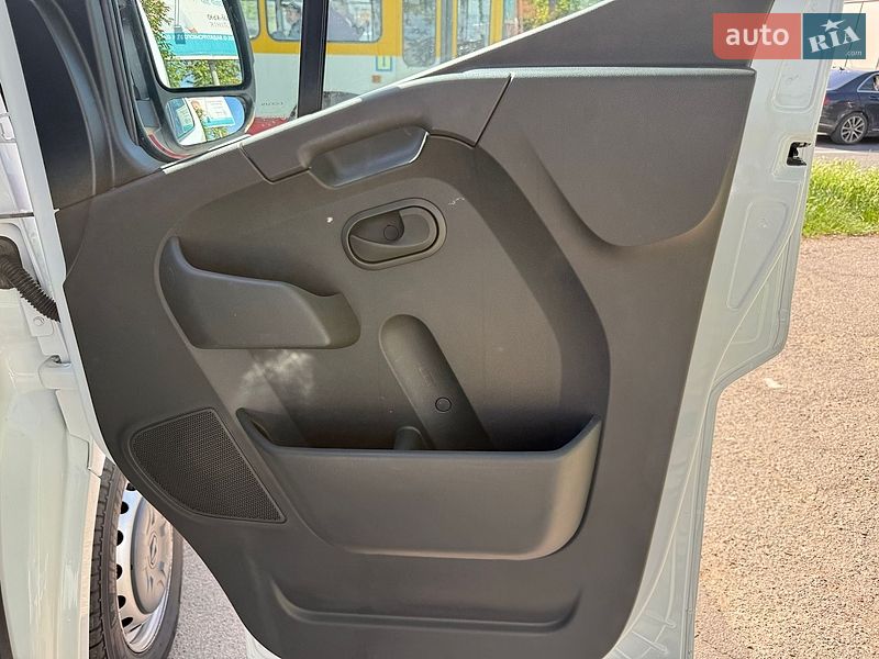 Вантажний фургон Renault Master 2021 в Одесі