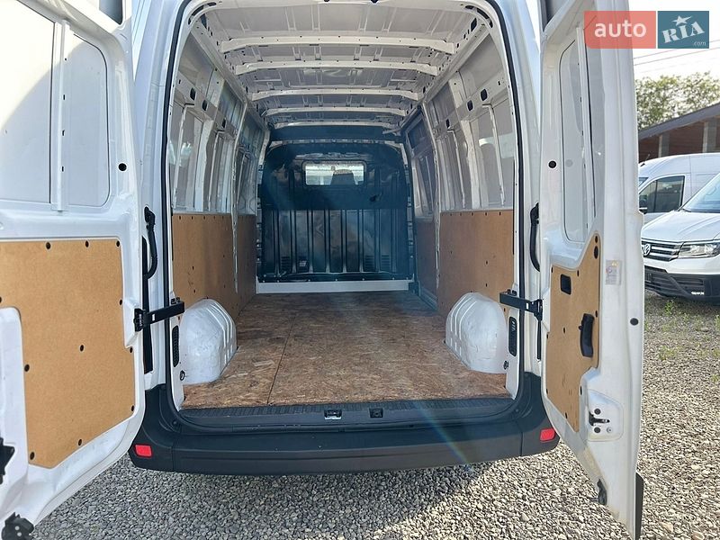 Вантажний фургон Renault Master 2018 в Хусті