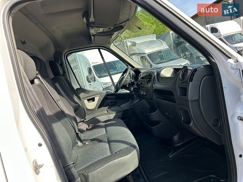 Вантажний фургон Renault Master 2018 в Хусті