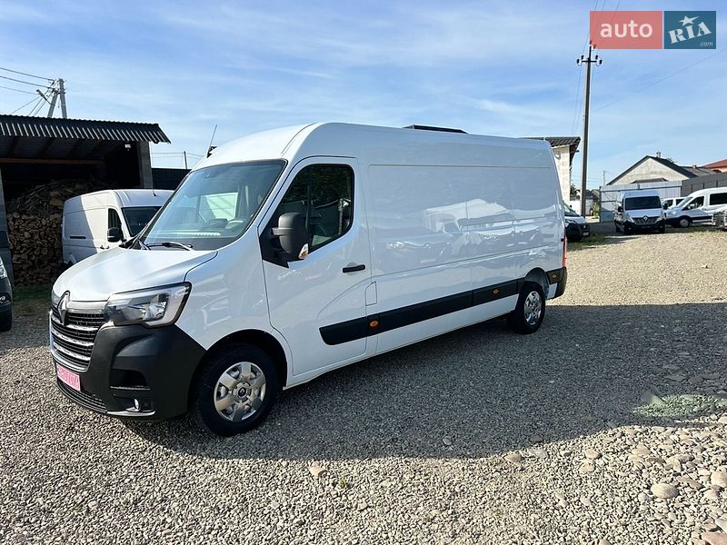 Вантажний фургон Renault Master 2022 в Хусті