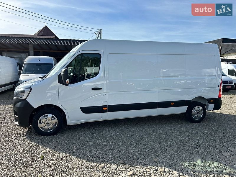 Вантажний фургон Renault Master 2022 в Хусті