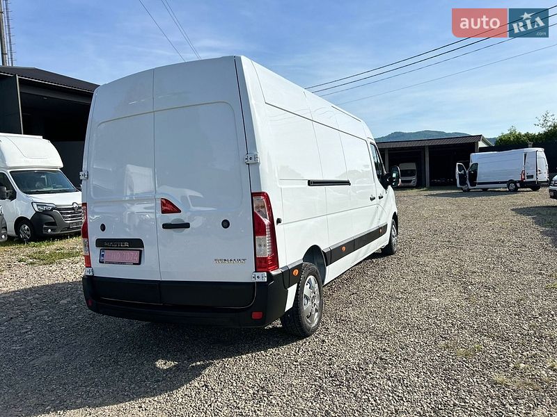 Вантажний фургон Renault Master 2022 в Хусті