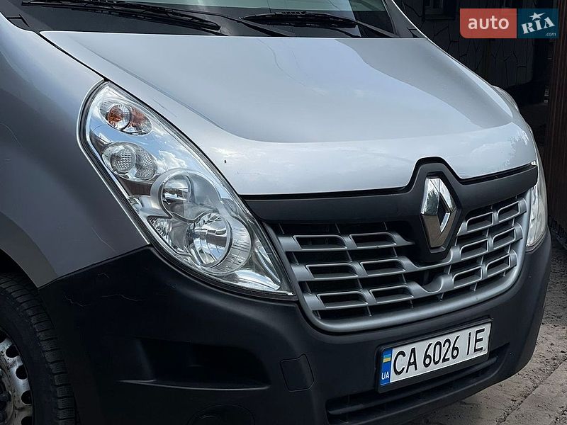 Грузовой фургон Renault Master 2016 в Золотоноше