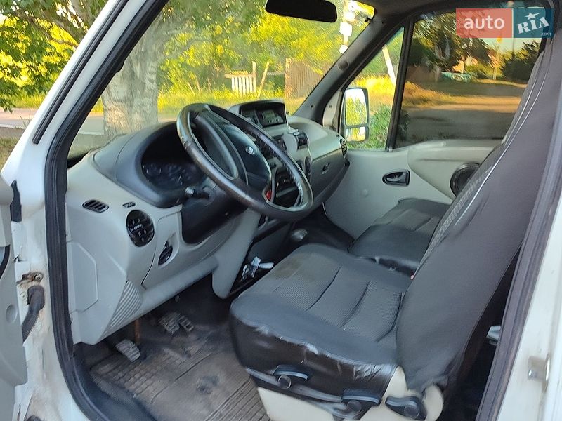 Вантажний фургон Renault Master 2003 в Харкові