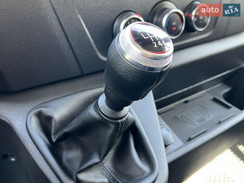 Вантажний фургон Renault Master 2023 в Луцьку