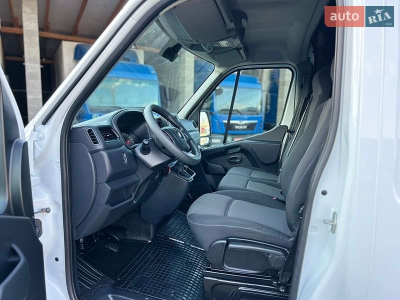 Вантажний фургон Renault Master 2023 в Хусті