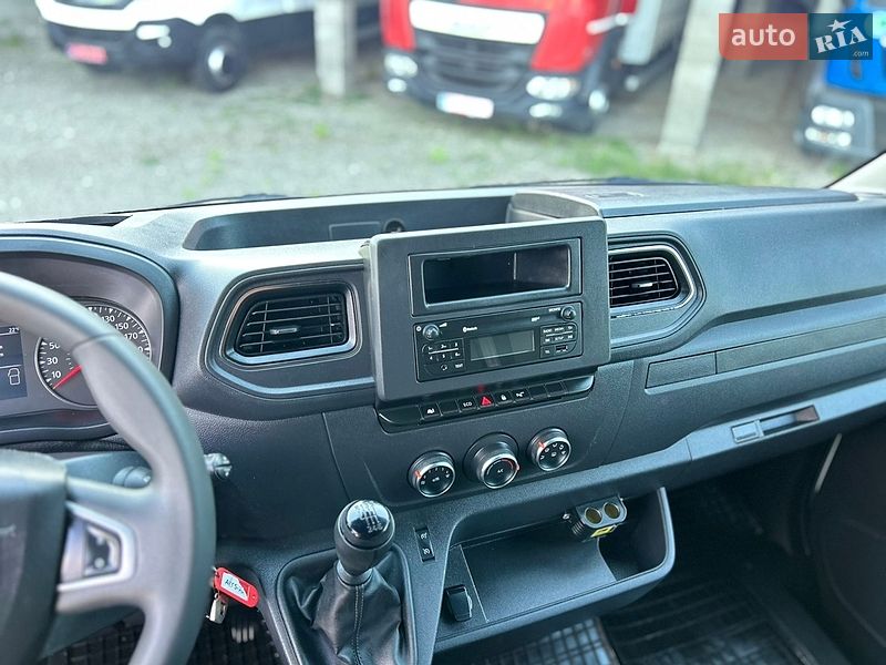 Вантажний фургон Renault Master 2023 в Хусті