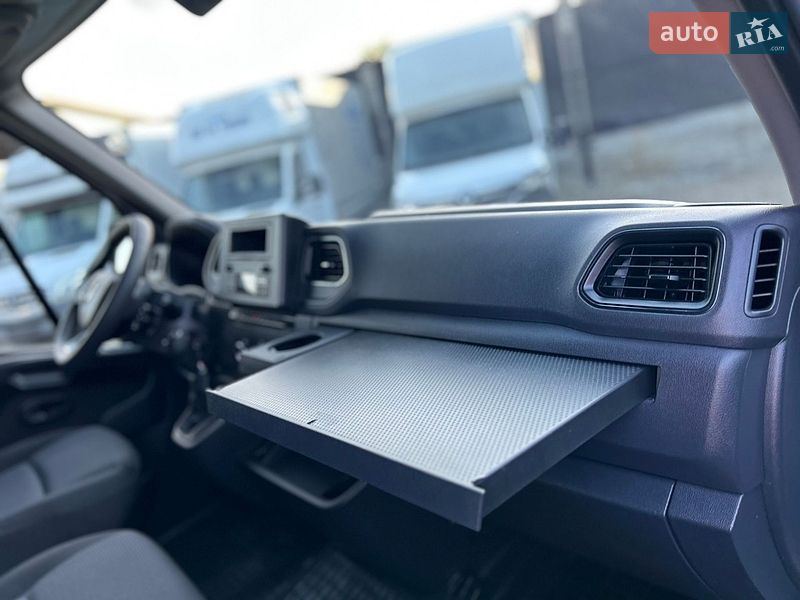 Вантажний фургон Renault Master 2023 в Хусті