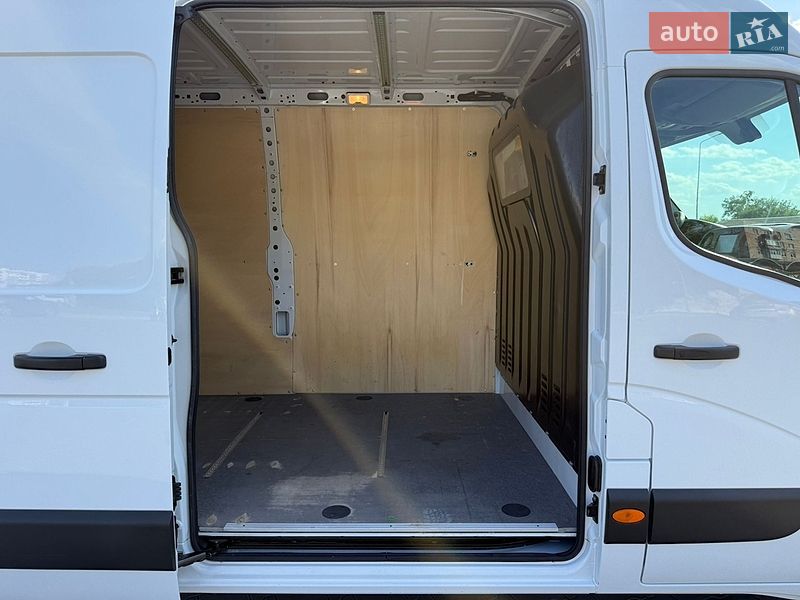 Грузовой фургон Renault Master 2019 в Луцке