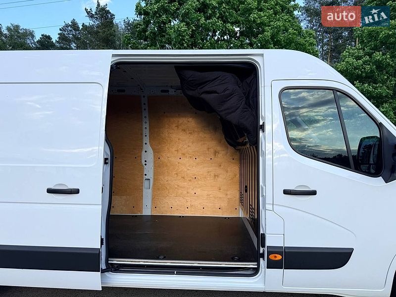 Грузовой фургон Renault Master 2023 в Киеве