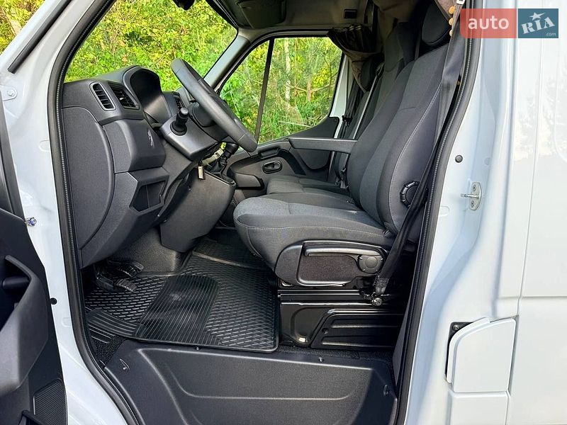 Грузовой фургон Renault Master 2023 в Киеве