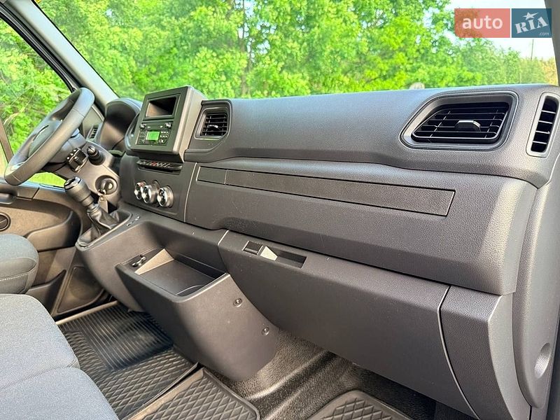 Грузовой фургон Renault Master 2023 в Киеве