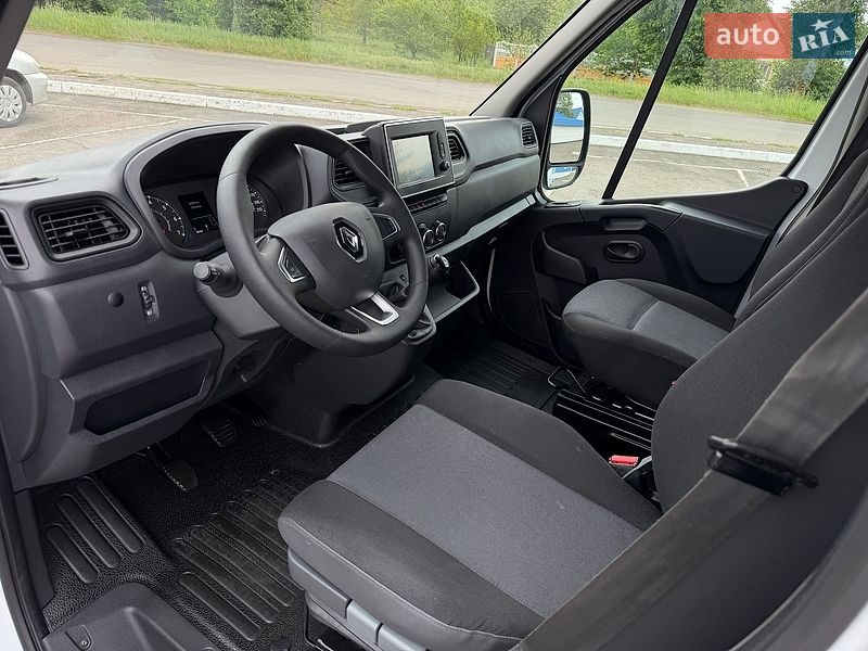 Вантажний фургон Renault Master 2022 в Радивиліві