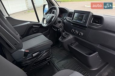 Вантажний фургон Renault Master 2022 в Радивиліві