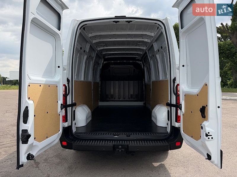 Вантажний фургон Renault Master 2022 в Радивиліві