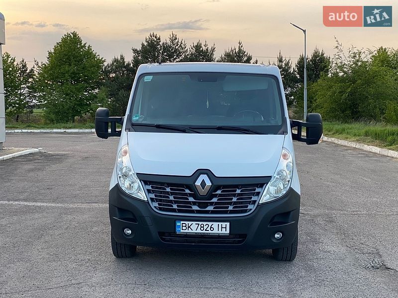 Евакуатор Renault Master 2018 в Радивиліві