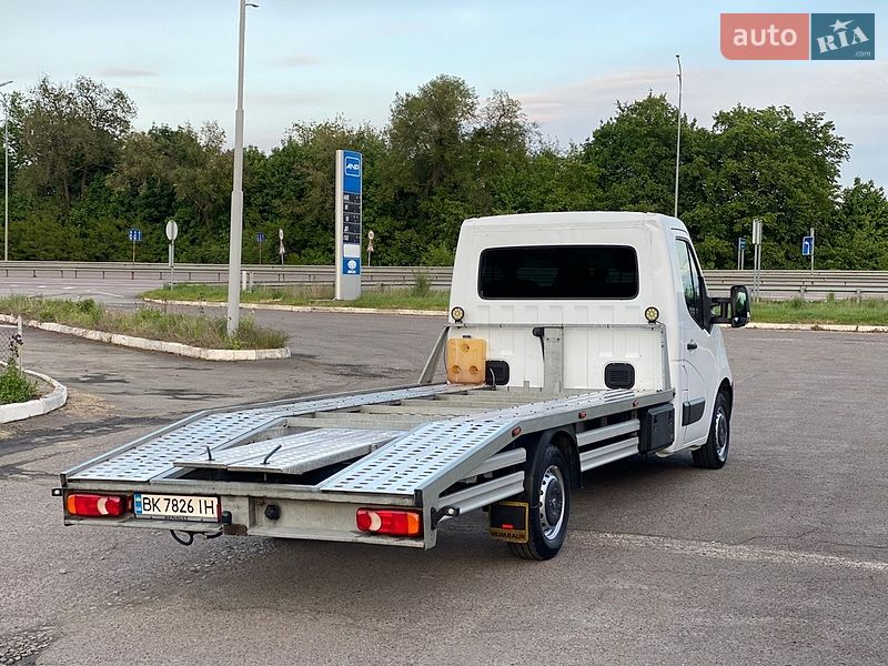 Евакуатор Renault Master 2018 в Радивиліві
