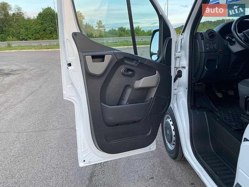 Евакуатор Renault Master 2018 в Радивиліві