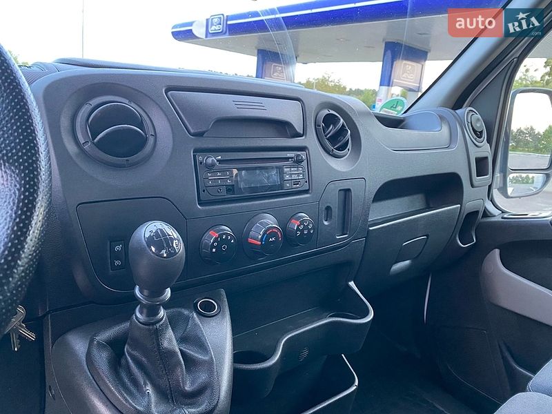 Евакуатор Renault Master 2018 в Радивиліві