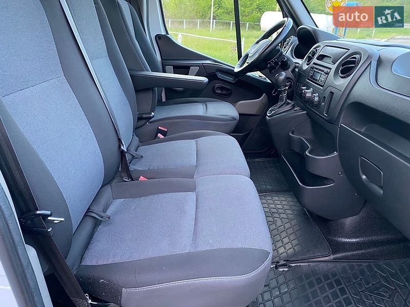 Евакуатор Renault Master 2018 в Радивиліві