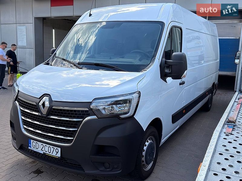 Вантажопасажирський фургон Renault Master 2022 в Полтаві