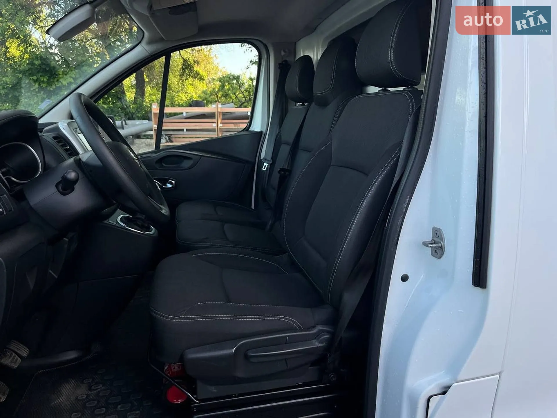 2020 Renault Trafic - мініатюра 13