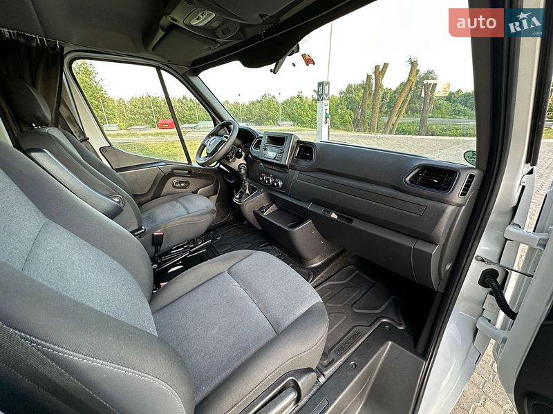 Другие грузовики Renault Master 2023 в Киеве