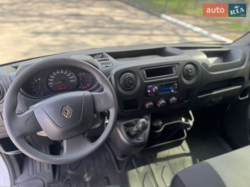 Грузовой фургон Renault Master 2017 в Кропивницком