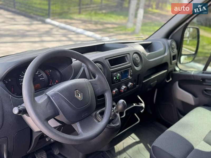 Грузовой фургон Renault Master 2017 в Кропивницком