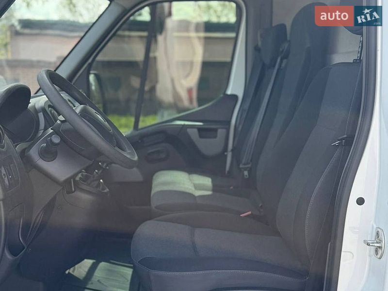 Грузовой фургон Renault Master 2017 в Кропивницком