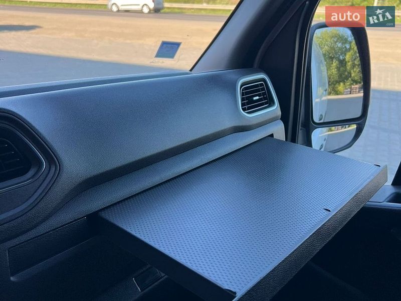 Грузовой фургон Renault Master 2023 в Днепре