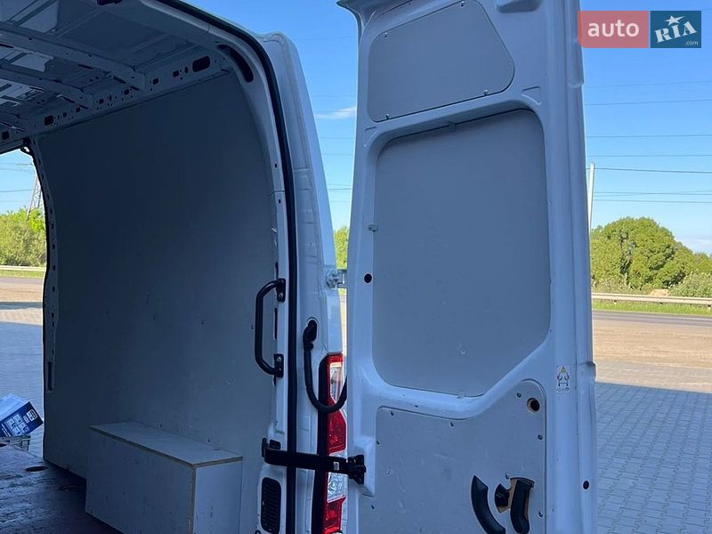 Грузовой фургон Renault Master 2023 в Днепре