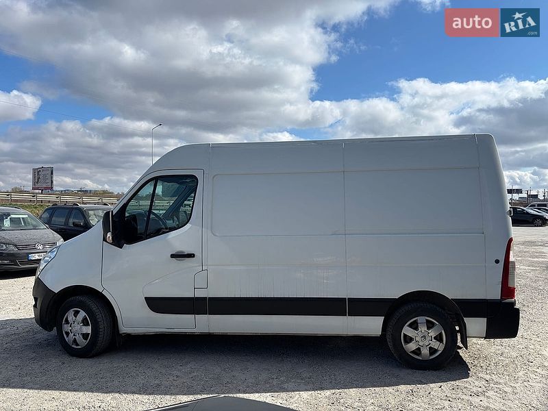 Вантажний фургон Renault Master 2017 в Львові